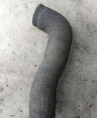 Volvo XC90 Intercooler hose/pipe 80636856