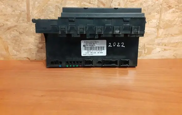 Mercedes-Benz E W211 Fuse box set 2115454901