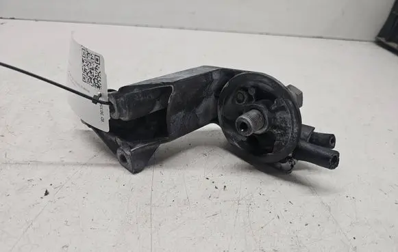 Audi A6 S6 C4 4A Fuel filter bracket/mount holder 074127445