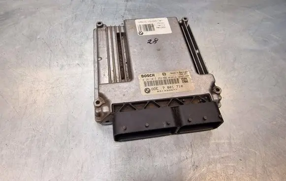 BMW 1 E81 E87 Engine control unit/module 7801710 0281013252 031339677