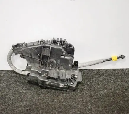 Mercedes-Benz E W213 Coupe door lock (next to the handle) 