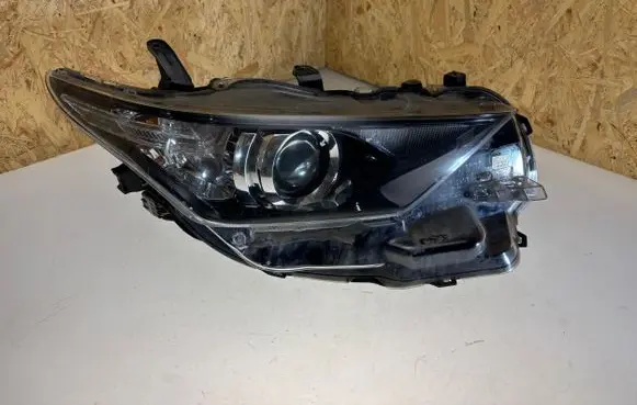 Toyota Auris E180 Headlight/headlamp 8111002K30 C00311