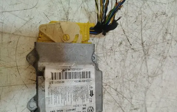 Volkswagen Touran II Airbag control unit/module 1T0909605E 003K4D01KK30 02H022S0100