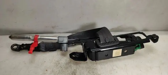 Volvo V70 Front seatbelt