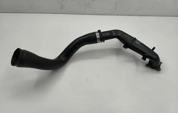 Opel Insignia A Intercooler hose/pipe 13240176
