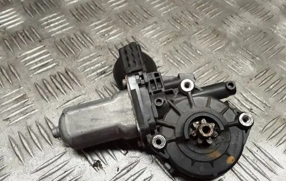 Lexus GS 300 350 430 450H Front door window regulator motor 8571058010 0620401760