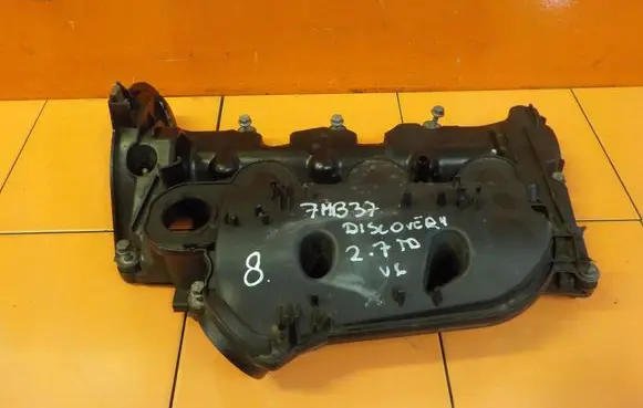 Land Rover Discovery 3 - LR3 Rocker cam cover 4S7Q9424HG 276DT