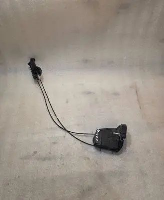 Toyota Prius (NHW20) Rear door lock 