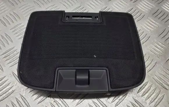 Volkswagen Golf V Dashboard side air vent grill/cover trim 5M0819153