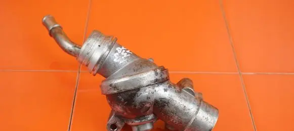 Volvo S80 Thermostat/thermostat housing 31293820 D5244T14