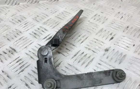 Ford Focus C-MAX Engine bonnet/hood hinges 3M5116800AH