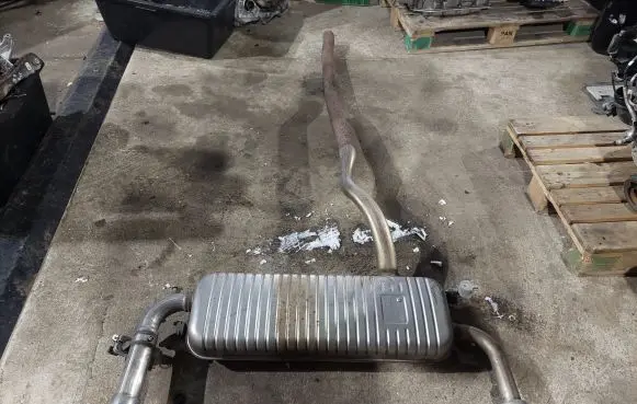 BMW X1 F48 F49 Muffler/silencer 8619483 228271 82214594