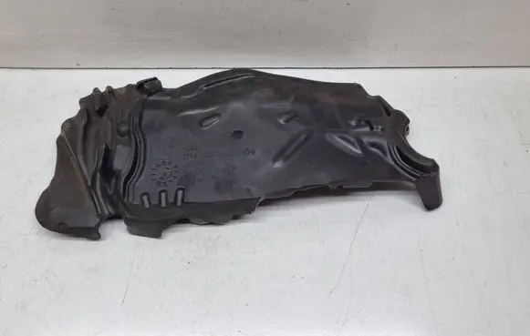 BMW 2 F46 Other engine bay part 8513136 11148513136