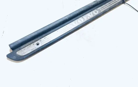 Volvo S40, V40 Front sill trim cover 30818421 30818425