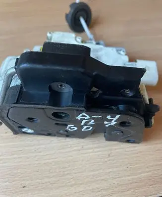 Audi A4 S4 B7 8E 8H Rear door lock