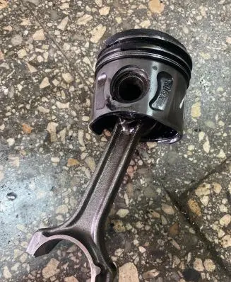 Opel Astra H Piston 06933