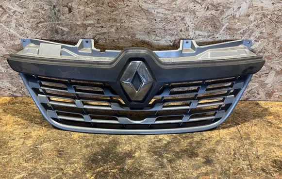 Renault Master III Front bumper upper radiator grill 623102803R