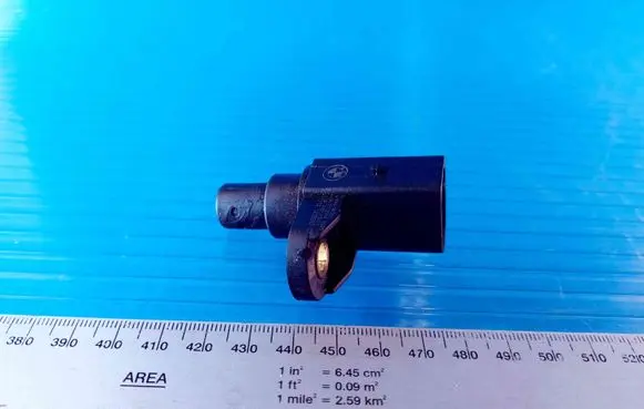 BMW 5 E60 E61 Camshaft position sensor 1438082 143808207