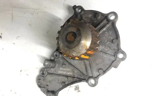 Ford Focus Water pump pulley VKPC83259 2021906S