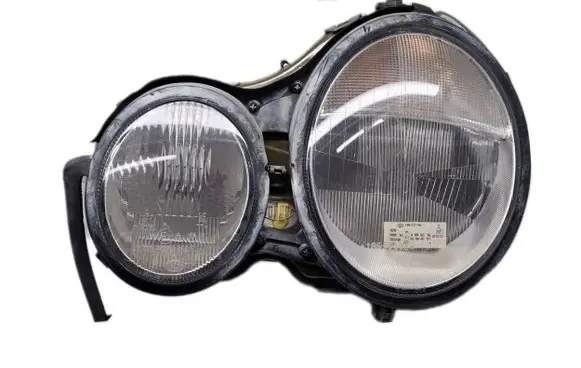 Mercedes-Benz E W210 Headlight/headlamp 14673700