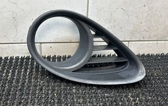 Infiniti FX Front fog light trim/grill 622571CA0A