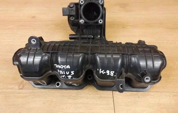 Toyota Prius (XW30) Intake manifold 1712037052