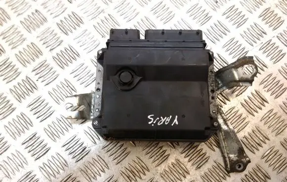 Toyota Yaris Engine control unit/module 896610D310