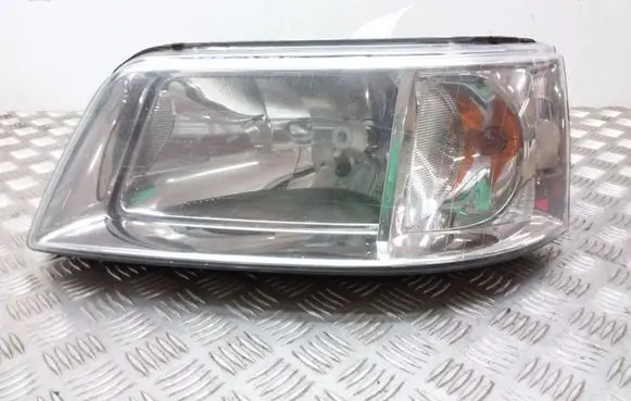 Volkswagen Transporter - Caravelle T5 Headlight/headlamp 7H1941015J