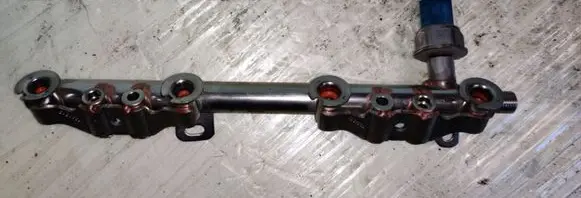 Dacia Dokker Fuel main line pipe 175226637R