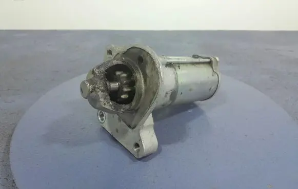 Volvo V40 Starter motor 30644972