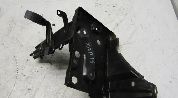 Toyota Yaris Battery bracket 1111