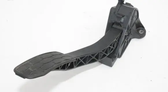 Jaguar XE Accelerator throttle pedal GX739F836CA