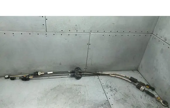 Ford Focus Gear shift cable linkage 2S4R7E395FC