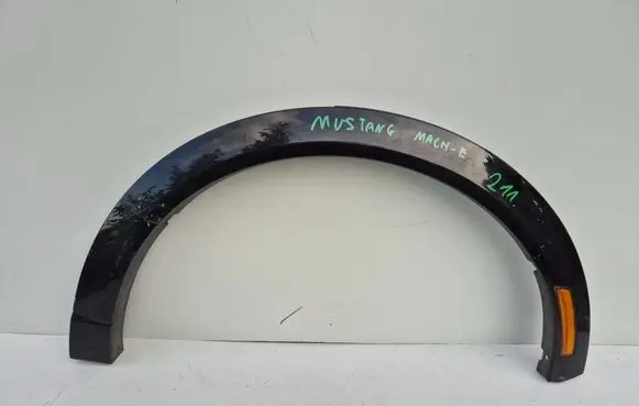 Ford Mustang Mach-E Rear arch trim ljsb-r286d03.bsp