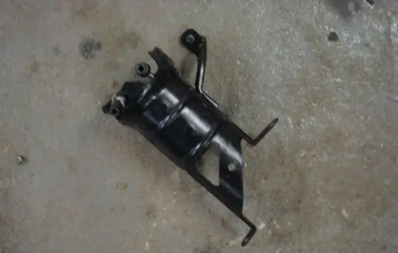 Audi A1 Fuel filter housing 
