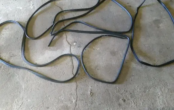 Toyota Verso Front door rubber seal