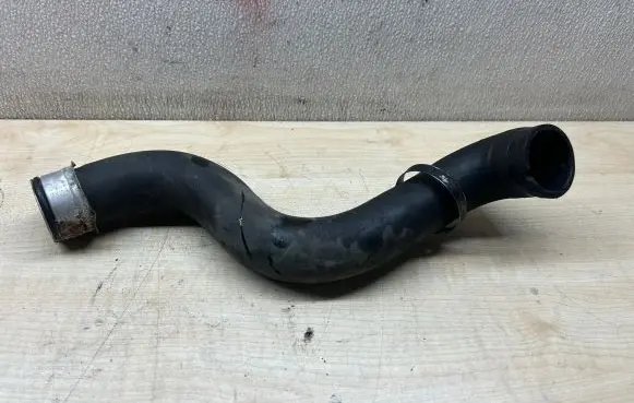 Mercedes-Benz E W211 Engine coolant pipe/hose A2115010882