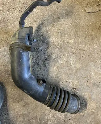 Mercedes-Benz ML W163 Air intake hose/pipe A1121410004 A1121410082