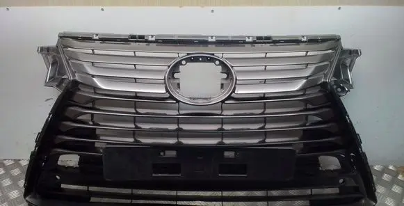 Lexus RX 330 - 350 - 400H Front bumper upper radiator grill 5311148320
