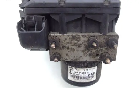 Volvo S70 V70 V70 XC ABS Pump 9157654B