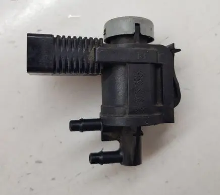 Skoda Yeti (5L) Turbo solenoid valve 1K0906283A