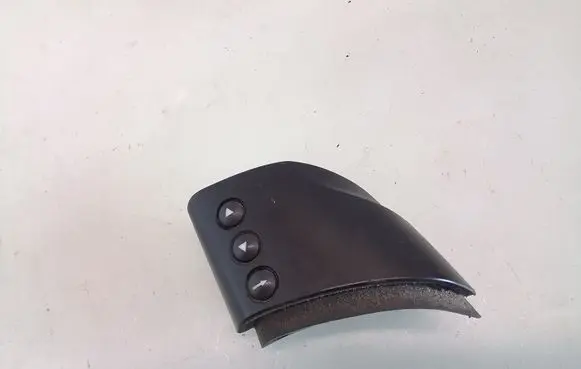Steering wheel buttons/switches