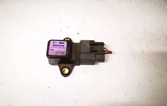 Nissan X-Trail T30 ESP acceleration yaw rate sensor 479308h300