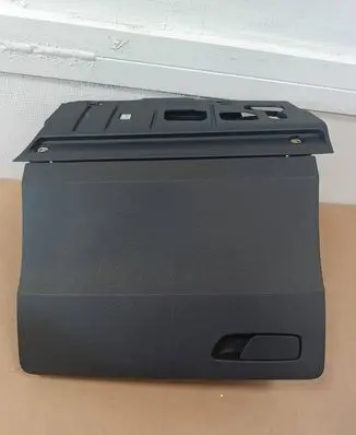 Audi Q2 - Glove box 81B857035A