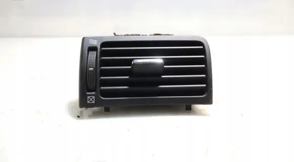 Toyota Avensis T250 Dashboard side air vent grill/cover trim