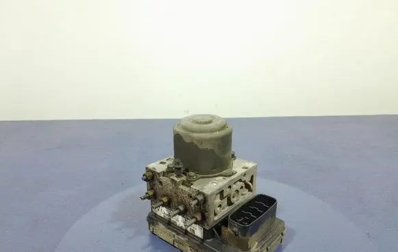 Toyota Avensis Verso ABS Pump 8954144051