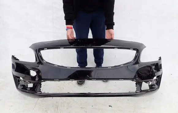 Volvo V60 Front bumper 31323831