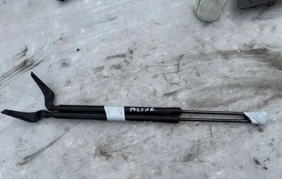 Nissan Pulsar Tailgate/trunk strut/damper 904503ZL1A