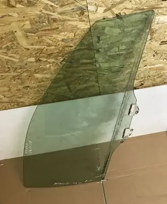 Honda Accord Front door window glass four-door 43R00035