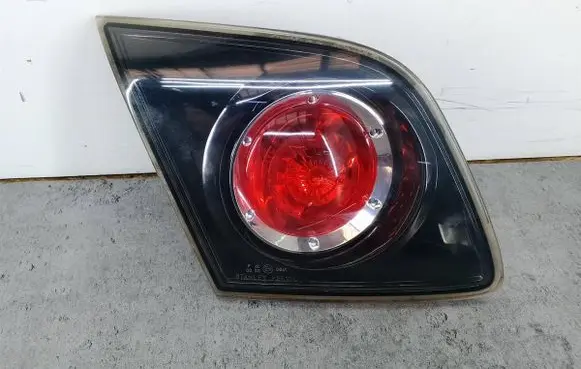 Mazda 3 I Tailgate rear/tail lights P2913L